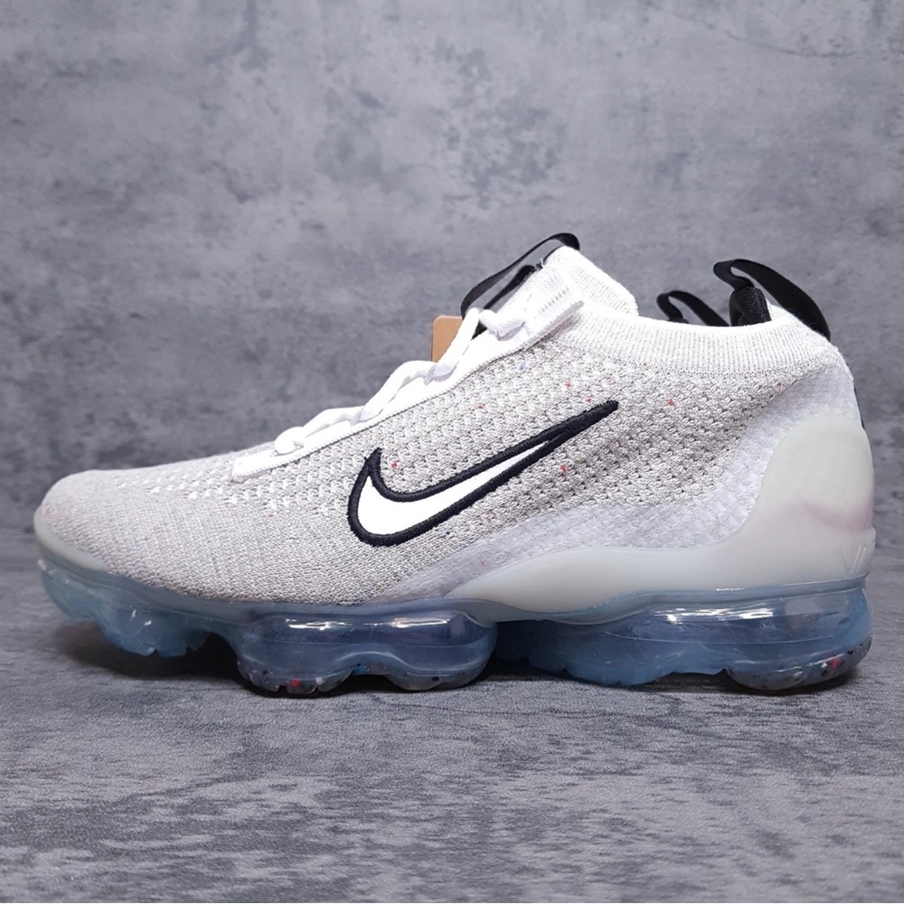 Nike Air Vapormax 2021 Fk Flyknit Wmns 8.5 or 7y white / black / metallic silver